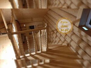 отделка лестницы дерево